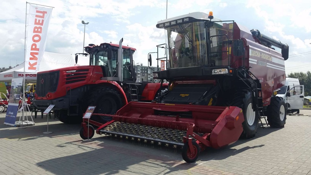 Выставка АГРО 2017 Челябинск Трактор